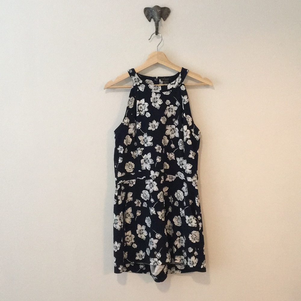 Cute romper with a gorgeous print!